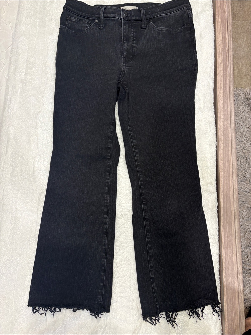 Madewell Black Raw-Hem Flare Jeans Size 31 Mid Rise Kick out Jeans